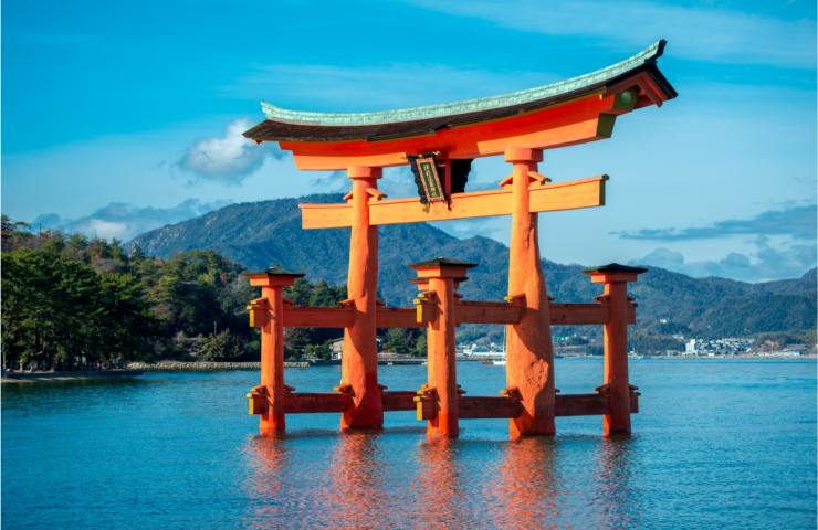 Il santuario di Itsukushima presso Hiroshima
